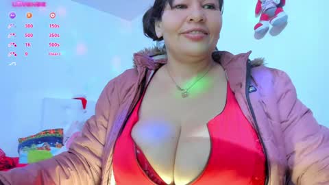 esme online show from December 19, 9:16 pm