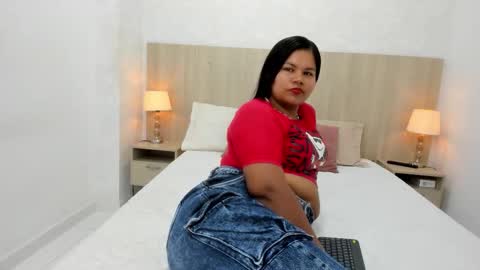 Esmeralda online show from February 11, 8:21 pm