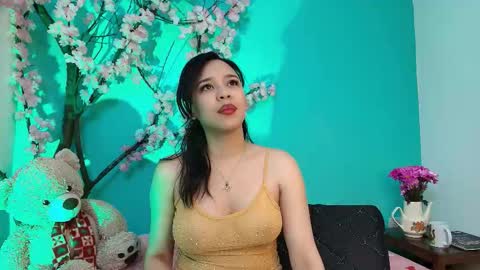 Esmeralda online show from October 6, 11:49 am