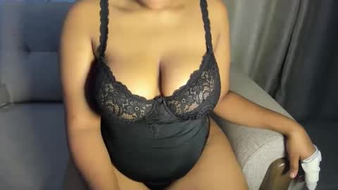 Esme online show from October 2, 11:32 pm