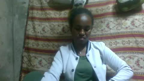 Snapshot of estanie chatting on October 13, 8:44 pm estanie online show from October 13, 8:44 pm