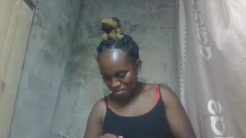 Snapshot of estanie chatting on October 4, 7:29 pm estanie online show from October 4, 7:29 pm