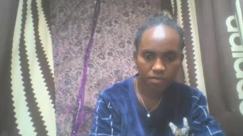 Snapshot of estanie chatting on October 23, 9:43 pm estanie online show from October 23, 9:43 pm