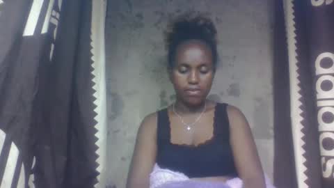 Snapshot of estanie chatting on September 29, 7:52 pm estanie online show from September 29, 7:52 pm
