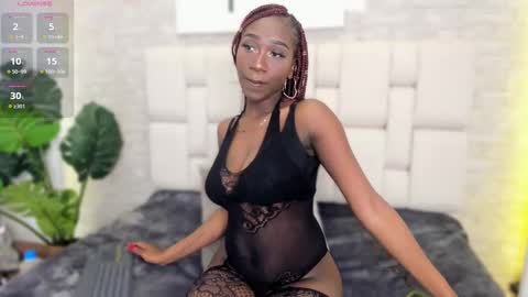 Snapshot of estefanyy_ chatting on February 26, 11:32 am estefany online show from February 26, 11:32 am