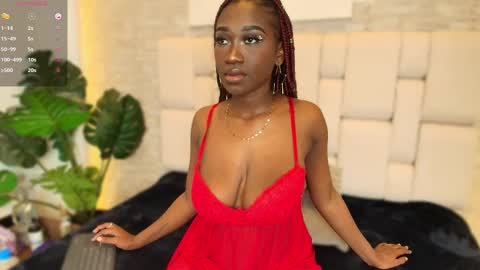 Snapshot of estefanyy_ chatting on March 6, 11:36 am estefany online show from March 6, 11:36 am