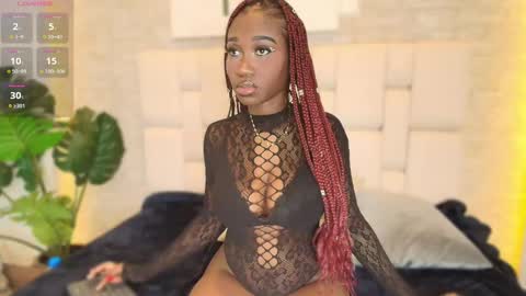 Snapshot of estefanyy_ chatting on March 5, 11:38 am estefany online show from March 5, 11:38 am