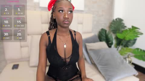 Snapshot of estefanyy_ chatting on January 22, 11:56 am estefany online show from January 22, 11:56 am