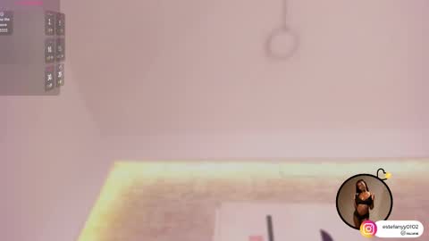 Snapshot of estefanyy_ chatting on September 13, 2:03 pm estefany online show from September 13, 2:03 pm