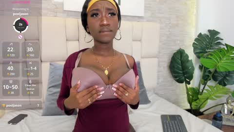 Snapshot of estefanyy_ chatting on January 17, 11:49 am estefany online show from January 17, 11:49 am