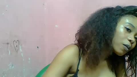 estelah20 online show from December 2, 1:57 pm