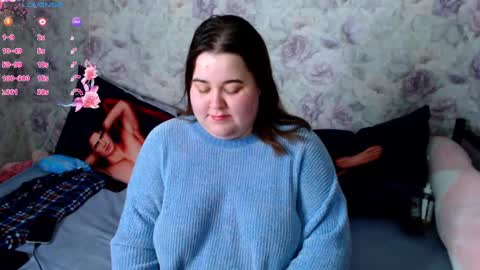 estelle_hicks online show from December 10, 6:17 pm
