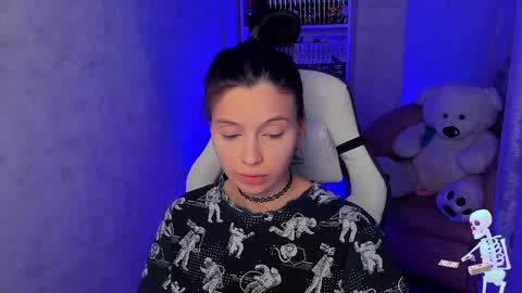 Ester online show from February 4, 11:49 pm