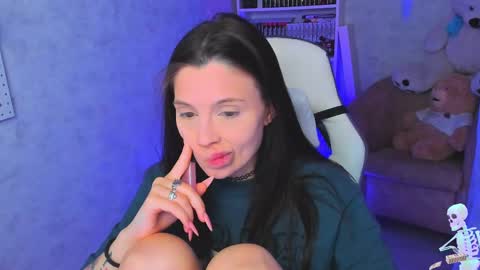 Ester online show from March 10, 8:56 pm