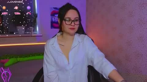 EsterPlayful online show from October 15, 9:45 am