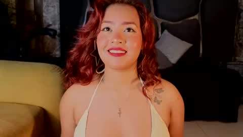 Snapshot of estrella05_ chatting on October 28, 5:24 am estrella05_ online show from October 28, 5:24 am