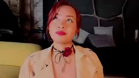 Snapshot of estrella05_ chatting on October 18, 5:21 am estrella05_ online show from October 18, 5:21 am