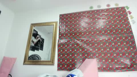 Estrella online show from December 30, 11:59 am