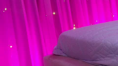 Estrella online show from March 4, 11:50 am