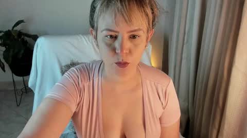 - E S T R E L L A  M I L F - online show from September 28, 8:19 am