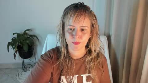 - E S T R E L L A  M I L F - online show from October 5, 4:17 am