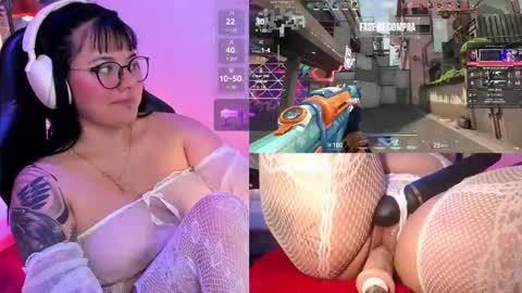 Snapshot of eterna_aura chatting on September 26, 1:53 pm Aura online show from September 26, 1:53 pm