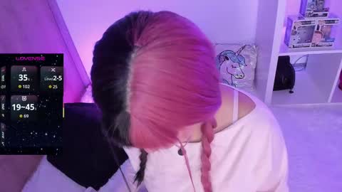 Snapshot of eternalmuse chatting on October 1, 10:09 am eternalmuse online show from October 1, 10:09 am