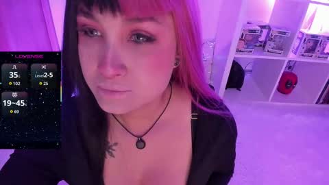 Snapshot of eternalmuse chatting on September 29, 10:09 am eternalmuse online show from September 29, 10:09 am