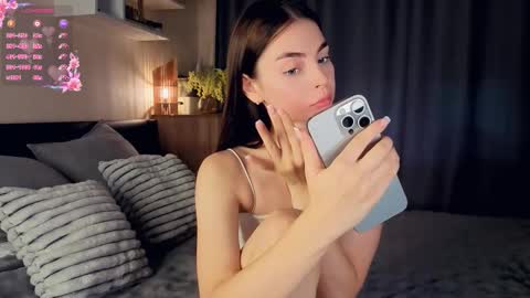 Mary online show from October 7, 8:08 am