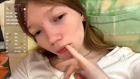 Snapshot of eugenakhouri chatting on November 1, 5:55 am Lana online show from November 1, 5:55 am