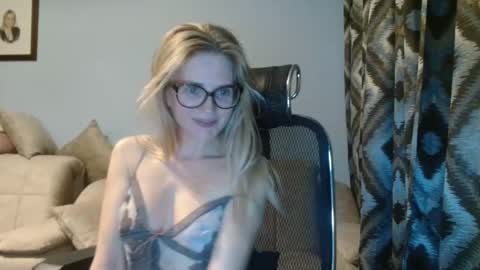 eva2323 online show from January 22, 4:12 pm
