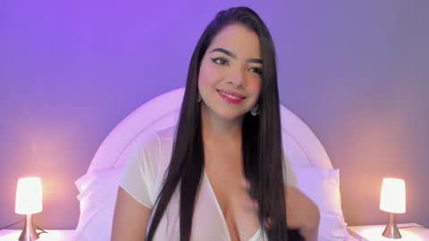 Snapshot of eva_bigboobs_ chatting on December 10, 11:11 am EVA online show from December 10, 11:11 am