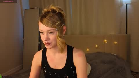eva hamilton online show from May 13, 9:26 am