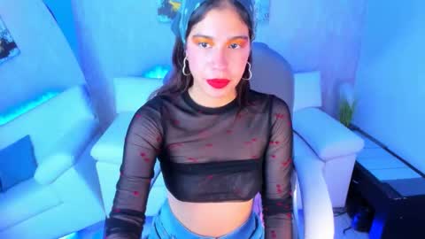 eva_hells online show from October 23, 8:15 pm