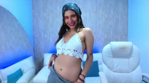 eva_hells online show from September 8, 8:30 pm