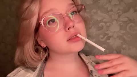 Snapshot of eva_kittenn chatting on September 9, 11:04 pm eva_kittenn online show from September 9, 11:04 pm
