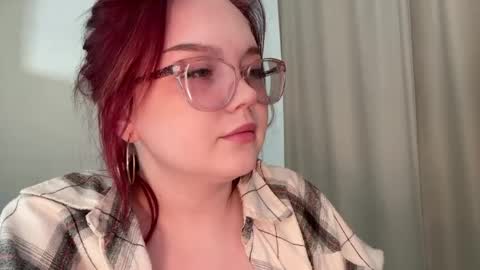 eva_kittenn online show from April 3, 1:42 pm