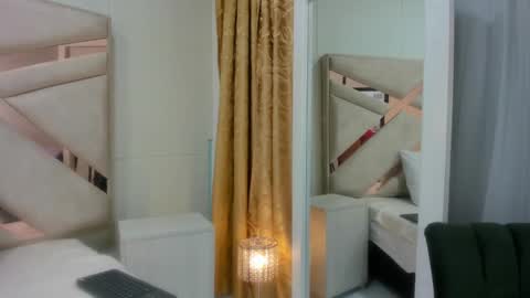 Snapshot of eva_loretti chatting on February 16, 3:47 am online show from February 16, 3:47 am