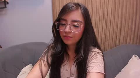 Angelinne online show from December 5, 3:26 am