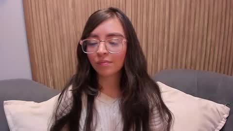 Angelinne online show from December 7, 3:25 am