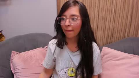 Angelinne online show from December 31, 3:01 am
