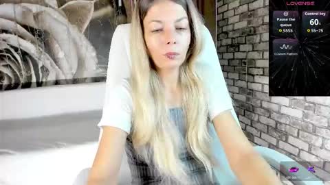 Snapshot of eva_melow chatting on October 4, 2:22 pm Eva online show from October 4, 2:22 pm