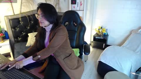 Eva Notty  online show from January 16, 1:04 pm
