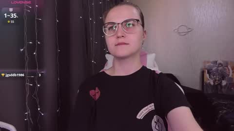 Snapshot of eva_orchid chatting on October 9, 11:58 am Eva online show from October 9, 11:58 am