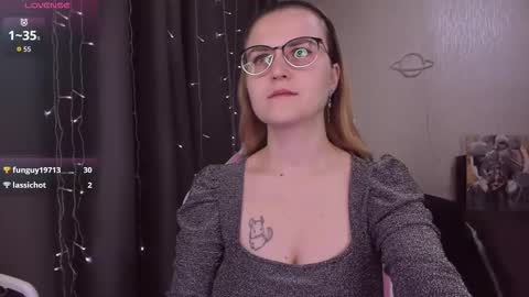 Snapshot of eva_orchid chatting on October 5, 12:10 pm Eva online show from October 5, 12:10 pm