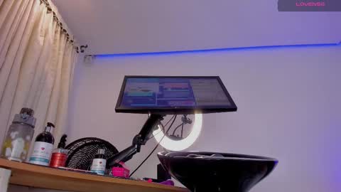 Eva online show from December 13, 7:53 pm