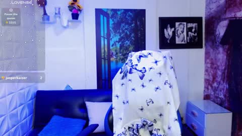 Snapshot of eva_rosell chatting on October 25, 5:20 pm Eva online show from October 25, 5:20 pm