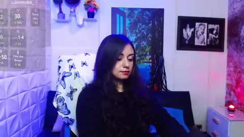 Snapshot of eva_rosell chatting on October 31, 4:33 pm Eva online show from October 31, 4:33 pm