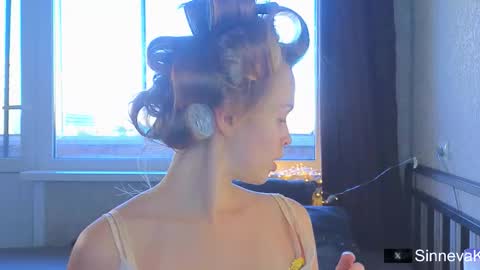 Snapshot of eva_sinn chatting on September 29, 1:05 pm Hi there i am Eva and i wish create a nice community with you so join my Ticket Show for more pleasure online show from September 29, 1:05 pm
