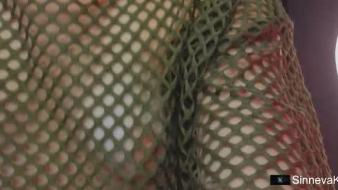 Snapshot of eva_sinn chatting on October 27, 1:28 pm Hi there i am Eva and i wish create a nice community with you so join my Ticket Show for more pleasure online show from October 27, 1:28 pm